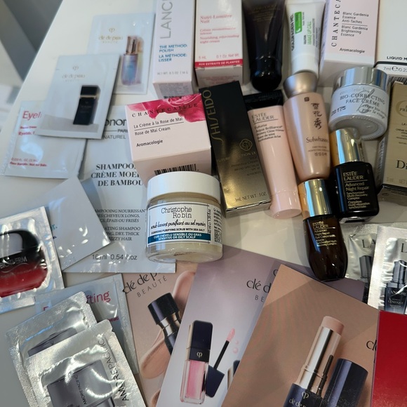 Assorted Skincare and Beauty Products Samples - Picture 2 of 4
